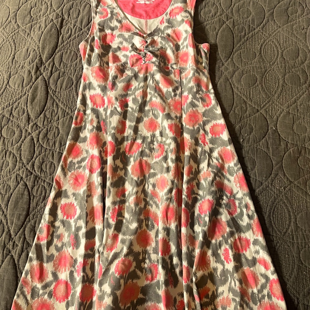 Royal 👑 Robbins dress. Pretty color combo. Cute w/ flip flops or Birkenstocks.